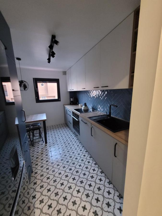 Apartamentos Sabinillas Сан Луис де Сабинияс Екстериор снимка